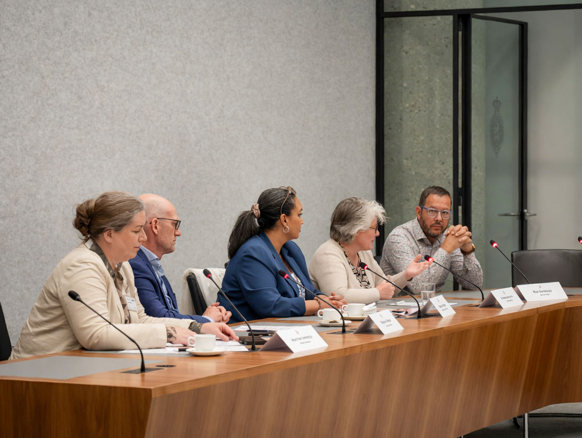Rondetafelgesprek in de Tweede Kamer over gezinsbeleid Rondetafelgesprek in de Tweede Kamer over gezinsbeleid